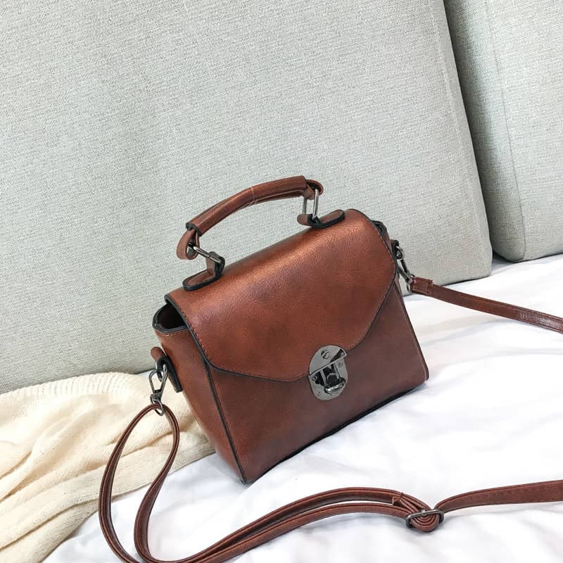The New Twist Lock Small Square Bag Korean Women's Bag Fa…
